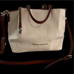 Dooney and Bourke Large Barlow tote